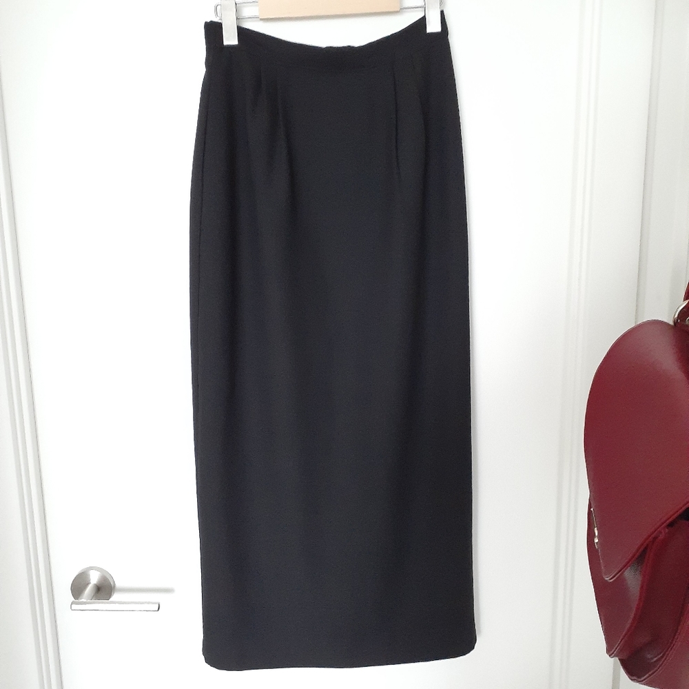 Long pencil skirt